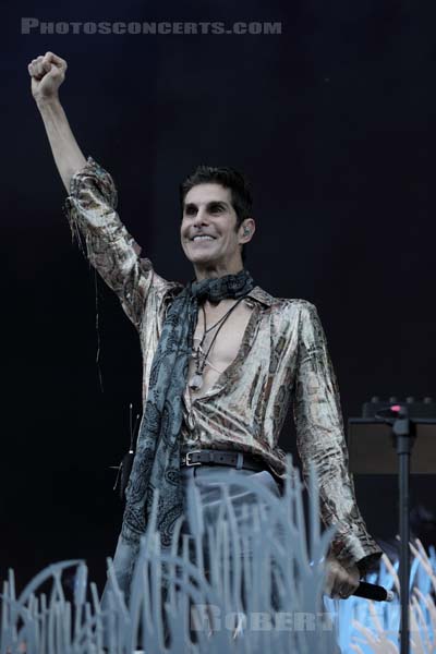 PERRY FARRELL'S KIND HEAVEN ORCHESTRA - 2019-07-20 - PARIS - Hippodrome de Longchamp - Alternative Stage - 